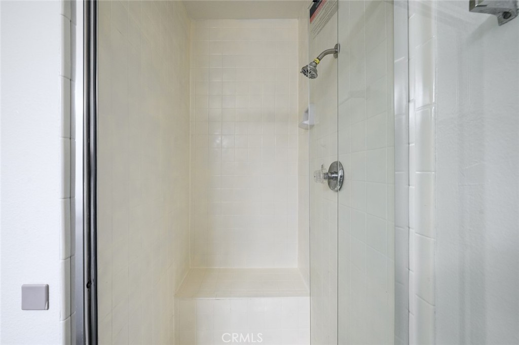 https://media.crmls.org/medias/3e007974-9f99-453e-bcb0-f140080c8cc6.jpg?preset=X-Large