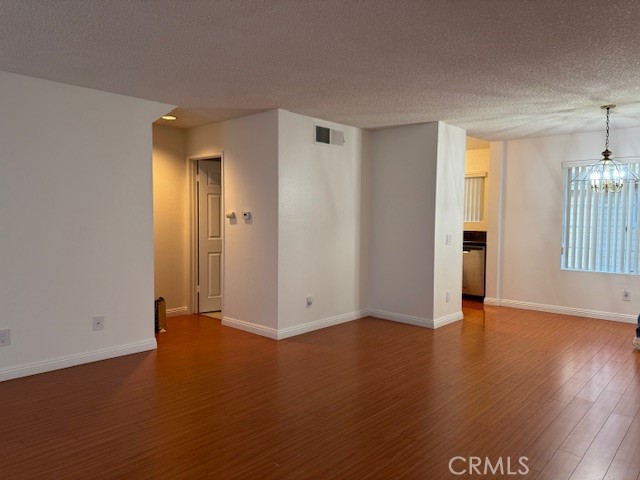 Detail Gallery Image 3 of 13 For 2800 Plaza Del Amo #42,  Torrance,  CA 90503 - 2 Beds | 2/1 Baths