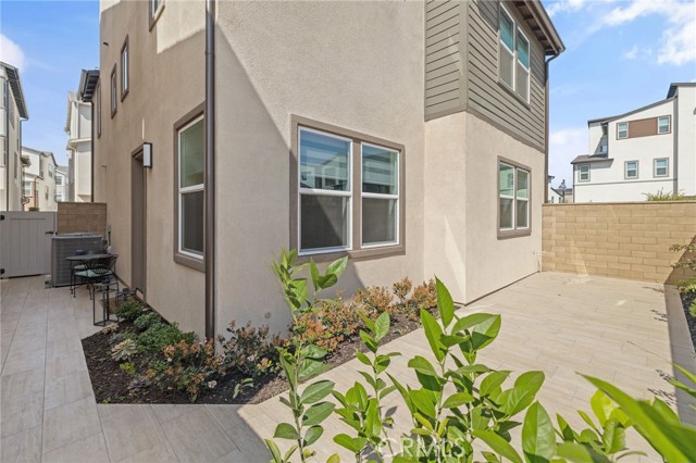 Detail Gallery Image 46 of 57 For 236 Yerba, Irvine,  CA 92618 - 4 Beds | 3/1 Baths