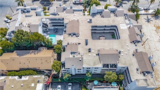 Detail Gallery Image 37 of 46 For 955 E 3rd St #304,  Long Beach,  CA 90802 - 2 Beds | 1 Baths