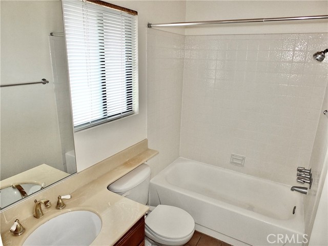 Detail Gallery Image 6 of 20 For 8675 Falmouth Ave #321,  Playa Del Rey,  CA 90293 - 2 Beds | 2 Baths