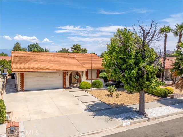 Detail Gallery Image 1 of 1 For 1310 Cherry Dr, Hemet,  CA 92545 - 3 Beds | 2 Baths