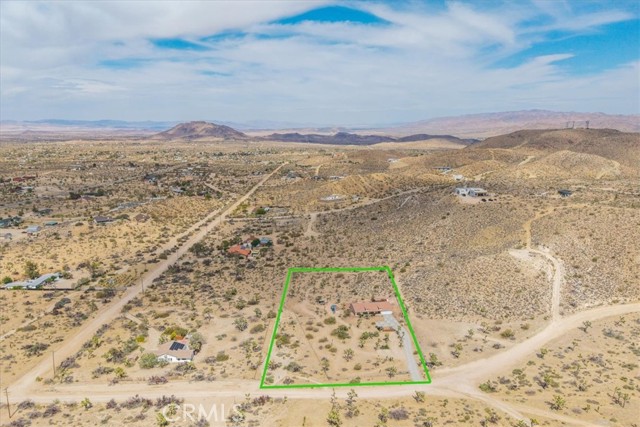 5115 Warren Vista Avenue, Yucca Valley CA: https://media.crmls.org/medias/3e01ad34-214e-463c-87e3-b1c81a3f5d82.jpg