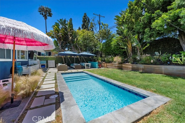 7135 W 91st Street, Los Angeles CA: https://media.crmls.org/medias/3e01b1b8-ea81-4cf8-a4dc-38d325f08213.jpg