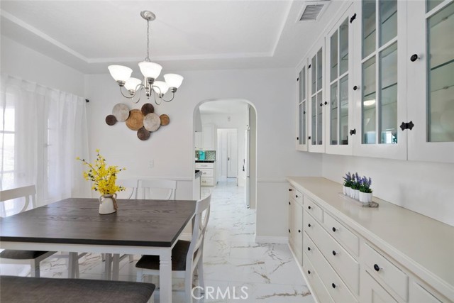 15803 E Victoria Ave., La Puente CA: https://media.crmls.org/medias/3e01ed4f-8cec-4d47-960b-3f3b0ce930e5.jpg