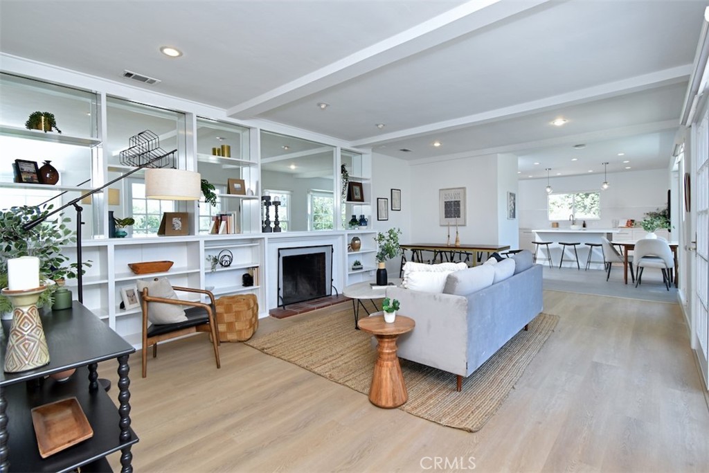 3753 Berry DriveStudio City img 19