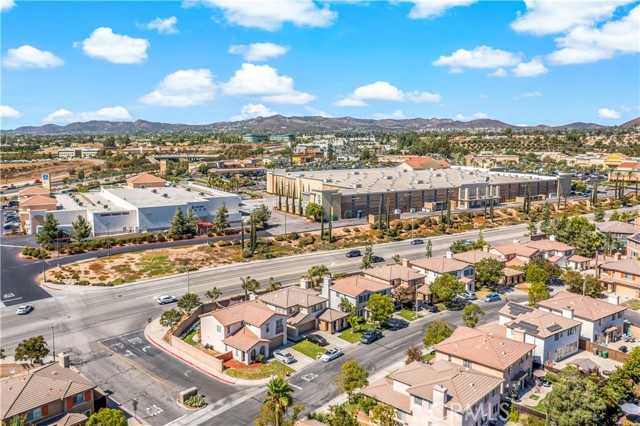 Detail Gallery Image 42 of 49 For 40713 La Salle Pl, Murrieta,  CA 92563 - 3 Beds | 3/1 Baths