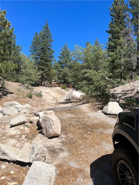 Detail Gallery Image 2 of 4 For 1 Deer Lick Dr, Arrowbear,  CA 92382 - – Beds | – Baths