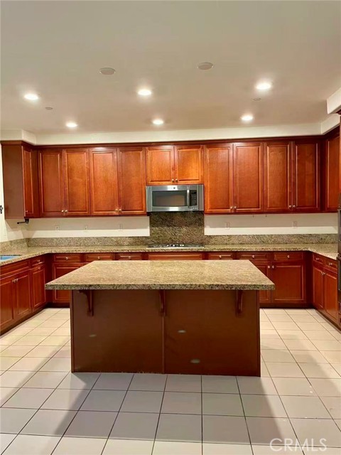 Detail Gallery Image 3 of 25 For 13173 Stanton Dr, Rancho Cucamonga,  CA 91739 - 5 Beds | 3 Baths