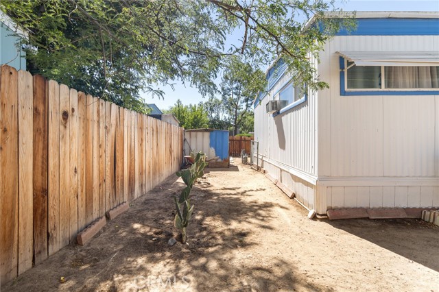 3524 East Avenue, Palmdale CA: https://media.crmls.org/medias/3e032cea-d823-4f47-939e-4ba2170995c9.jpg