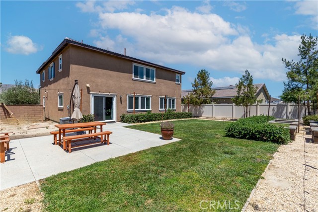 Image 33 of 39 For 691 Black Cherry Street