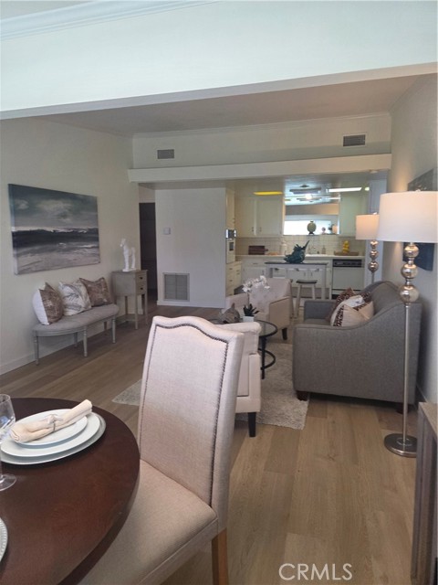 Detail Gallery Image 6 of 18 For 1660 Glenview Rd #78 J.,  Seal Beach,  CA 90740 - 2 Beds | 1 Baths