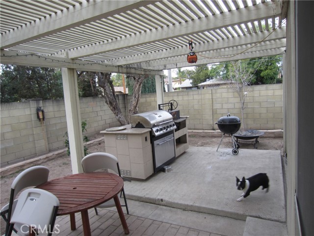 Detail Gallery Image 18 of 21 For 2393 Cragmont Ct, Simi Valley,  CA 93065 - 4 Beds | 2/1 Baths