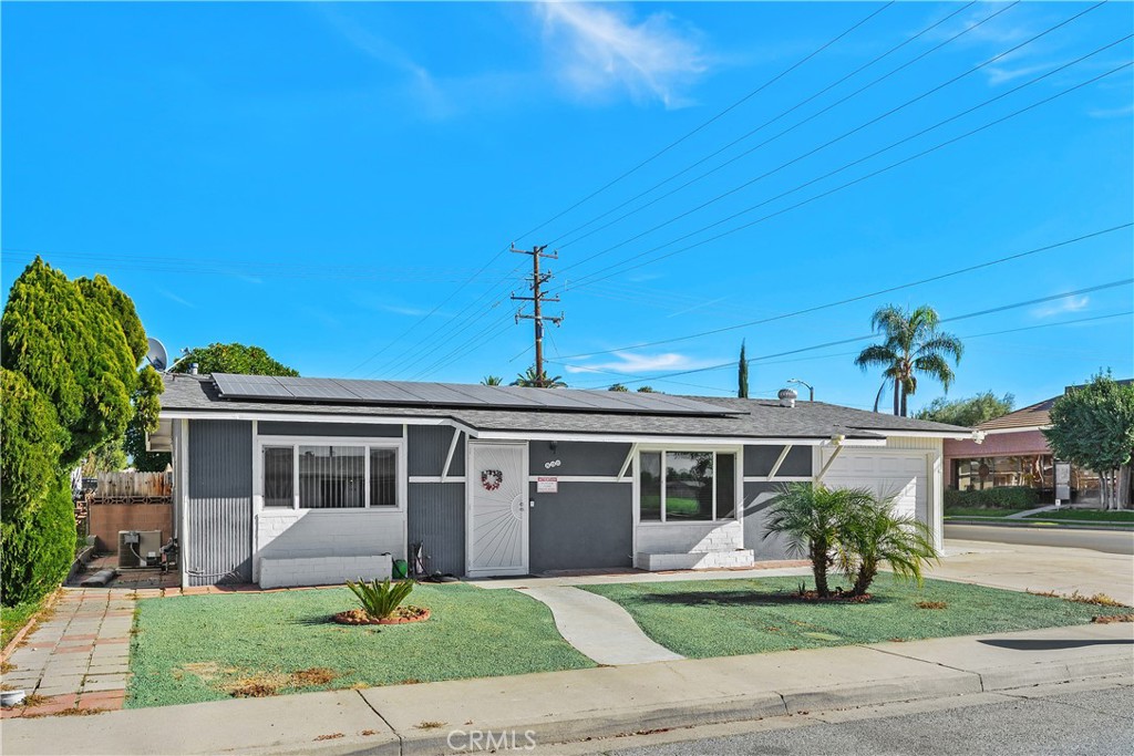 890 S Inez St. Street