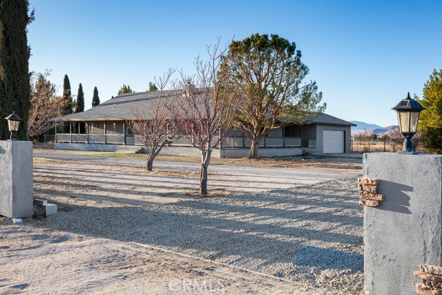 7087 W Avenue A, Rosamond CA: https://media.crmls.org/medias/3e06b713-03c4-494d-92c0-d21e0d96704c.jpg