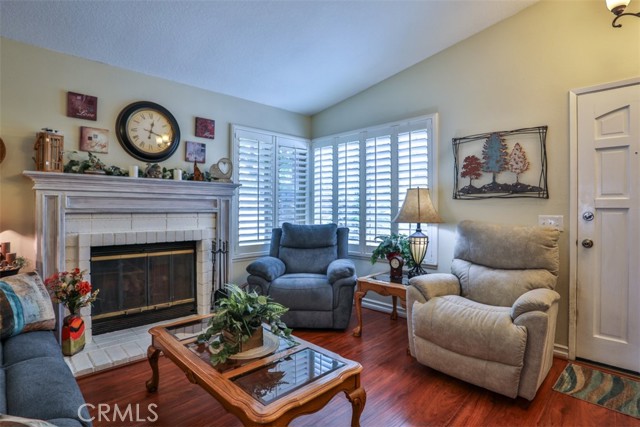 9793 Louise Way, Rancho Cucamonga CA: https://media.crmls.org/medias/3e0783e1-8e99-4eb0-b2c4-db62ba84e43e.jpg