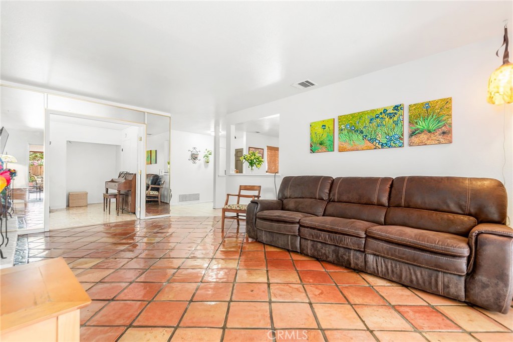 MLS #PW25143197 img 11