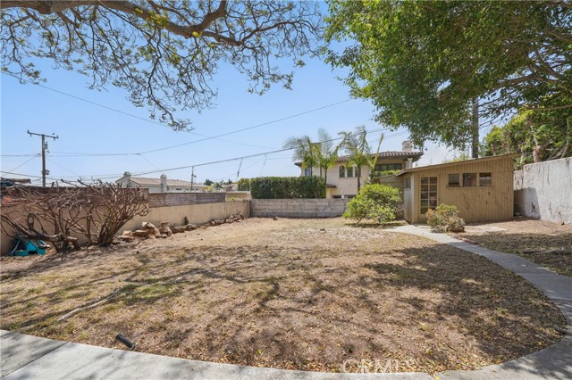 Detail Gallery Image 24 of 31 For 1320 23rd St, Manhattan Beach,  CA 90266 - 3 Beds | 2 Baths
