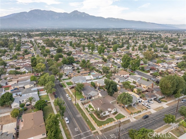501 E 5th Street, Ontario CA: https://media.crmls.org/medias/3e0894ae-932a-4437-bc06-4b957ec1961c.jpg