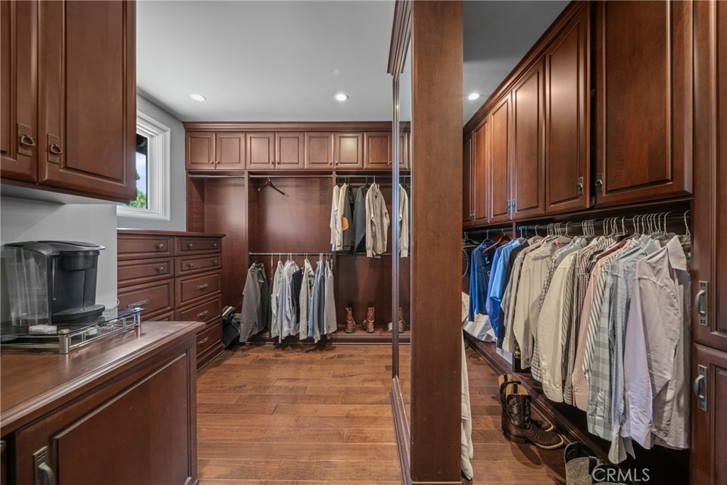 MLS #OC25186135 img 12