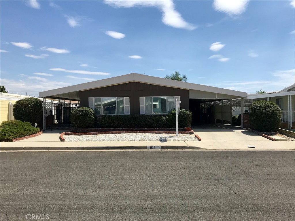 1125 Via Del Mesa, Hemet, CA 92543
