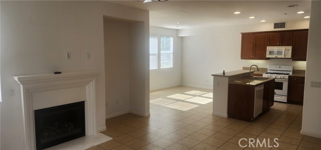 Detail Gallery Image 6 of 19 For 1500 Silver Shadow Dr, Newbury Park,  CA 91320 - 3 Beds | 2/1 Baths