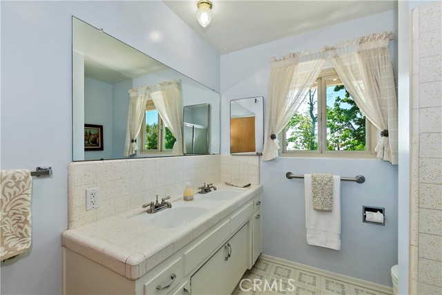 Detail Gallery Image 33 of 62 For 6600 Summit Dr, Highland,  CA 92346 - 4 Beds | 2/1 Baths