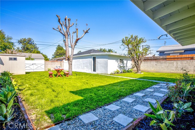 Detail Gallery Image 24 of 25 For 6621 Lindley Ave, Reseda,  CA 91335 - 3 Beds | 1 Baths