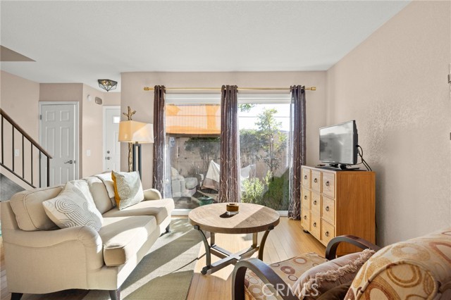Detail Gallery Image 3 of 19 For 28654 Conejo View, Agoura Hills,  CA 91301 - 2 Beds | 1/1 Baths