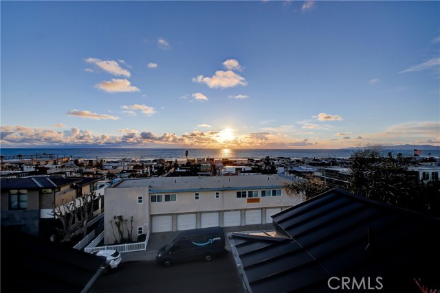 1712 Manhattan Avenue, Hermosa Beach, California 90254, 3 Bedrooms Bedrooms, ,4 BathroomsBathrooms,Residential Lease,For Rent,1712 Manhattan Avenue,CRSB24005805