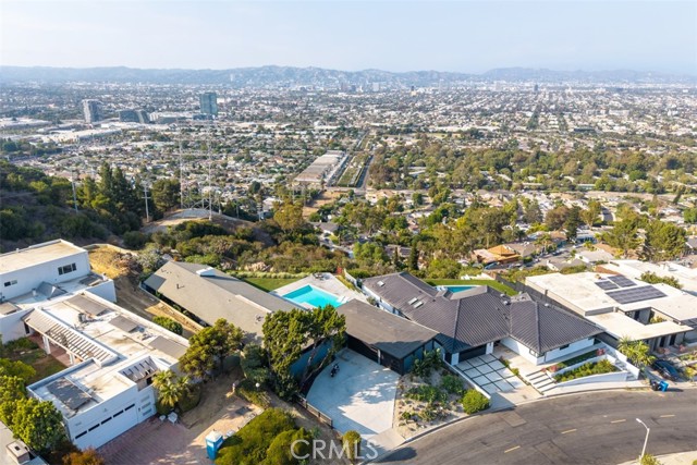 4139 S Cloverdale Avenue, Los Angeles CA: https://media.crmls.org/medias/3e0b93b3-4ed2-4012-9c44-046ba051c9fd.jpg