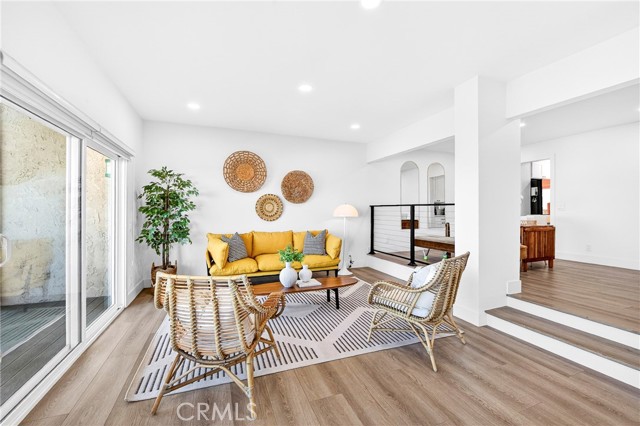 Detail Gallery Image 7 of 41 For 25 Hilltop Cir, Rancho Palos Verdes,  CA 90275 - 2 Beds | 2/1 Baths