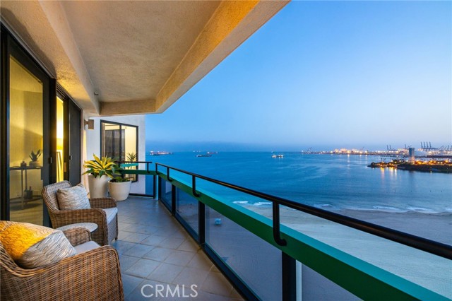 Detail Gallery Image 3 of 47 For 1310 E Ocean Bld #1403,  Long Beach,  CA 90802 - 2 Beds | 3 Baths