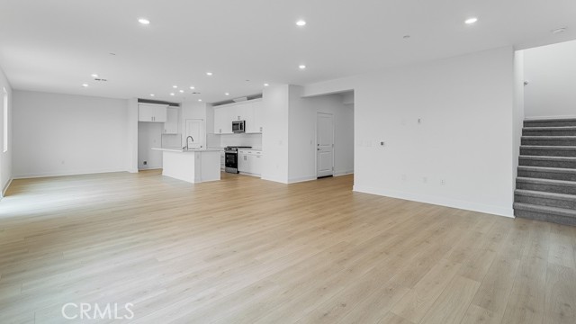 Detail Gallery Image 3 of 13 For 33328 Rusty Ct, French Valley,  CA 92596 - 5 Beds | 3 Baths