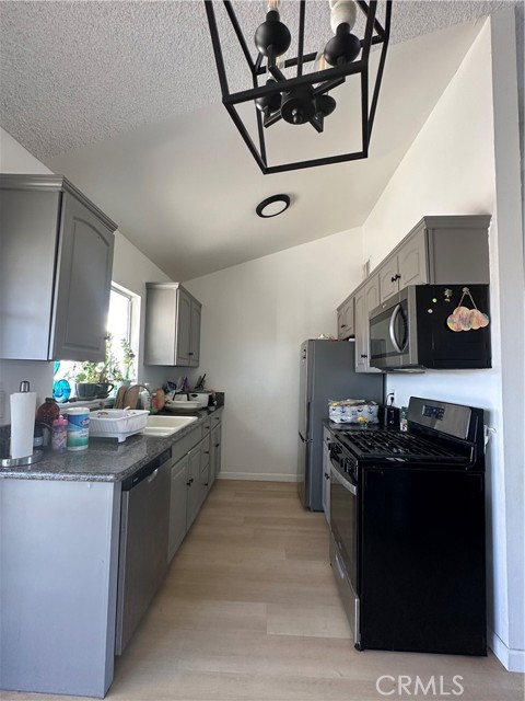 Detail Gallery Image 17 of 19 For 11013 Rome Beauty, California City,  CA 93505 - 4 Beds | 2 Baths