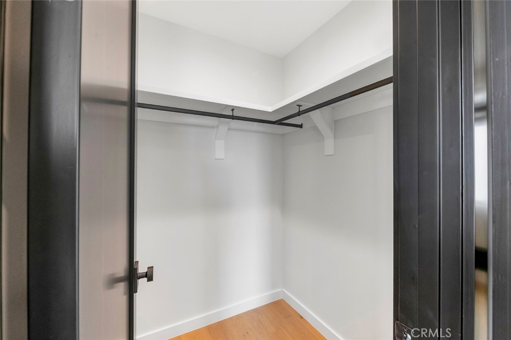 MLS #OC26155960 image #32