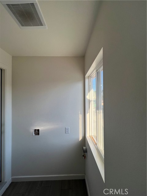 Detail Gallery Image 7 of 7 For 16976 Martin Ave #3-B,  Fontana,  CA 92335 - 2 Beds | 1 Baths