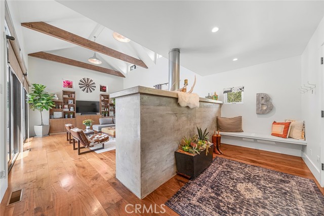 Detail Gallery Image 5 of 65 For 291 Argonne Ave, Long Beach,  CA 90803 - 5 Beds | 4 Baths