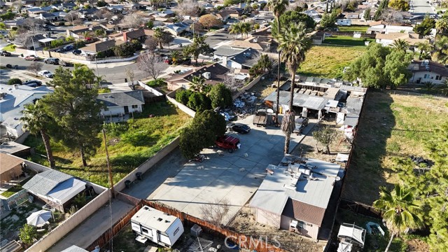 Detail Gallery Image 9 of 11 For 1918 E Oakland, Hemet,  CA 92544 - 2 Beds | 3 Baths