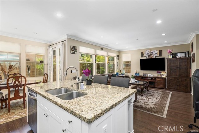 38 Larkfield, Irvine CA: https://media.crmls.org/medias/3e0dbcd6-5118-46e0-92fc-e991f616a9d9.jpg