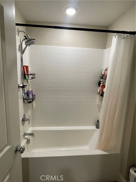 24269 Sonieta Court, Corona CA: https://media.crmls.org/medias/3e0df7c3-e3fc-4791-b437-6eb8069af298.jpg