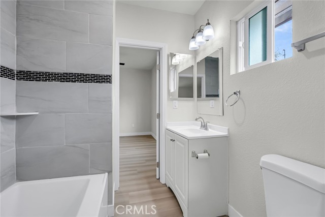 Detail Gallery Image 9 of 26 For 970 E 6th St, Pomona,  CA 91766 - 2 Beds | 2 Baths