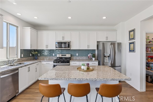 Detail Gallery Image 17 of 69 For 27214 Felsic Dr, Menifee,  CA 92585 - 5 Beds | 2/1 Baths