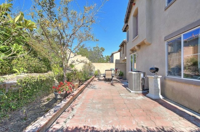 Detail Gallery Image 29 of 35 For 16278 Pablo Creek Ln, Fontana,  CA 92336 - 3 Beds | 2/1 Baths