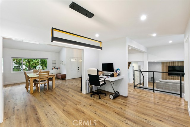 Detail Gallery Image 6 of 43 For 24411 Highlander Rd, West Hills,  CA 91307 - 5 Beds | 2/1 Baths