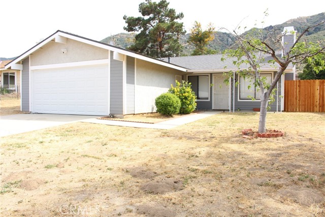 15238 Laguna Avenue, Lake Elsinore CA: https://media.crmls.org/medias/3e114ee5-a76e-46c1-a8ae-0b397a13b565.jpg