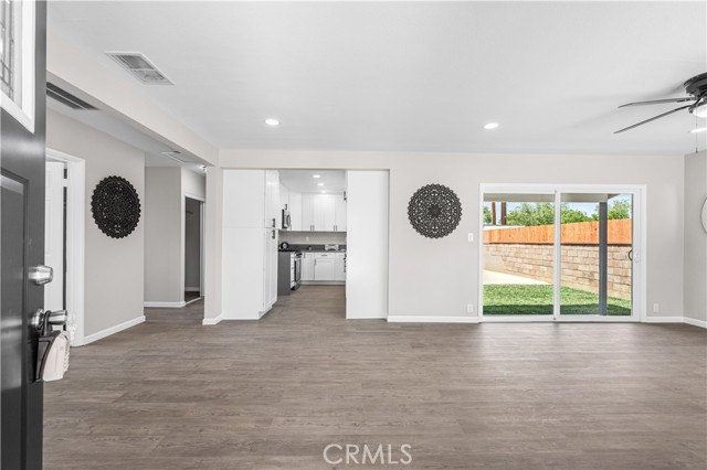 Detail Gallery Image 6 of 55 For 1309 W Ivyton St, Lancaster,  CA 93534 - 3 Beds | 2 Baths