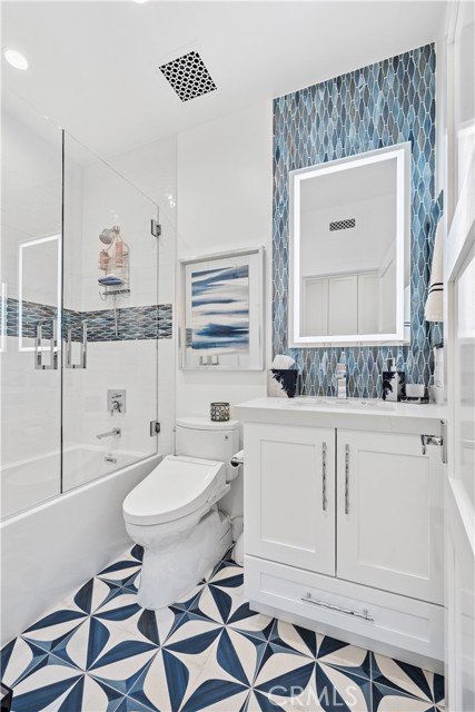 Detail Gallery Image 16 of 30 For 10 Roma Ct, Newport Coast,  CA 92657 - 2 Beds | 2 Baths