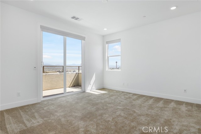 Detail Gallery Image 14 of 28 For 27109 Tamarack Ln, Valencia,  CA 91381 - 4 Beds | 2/1 Baths
