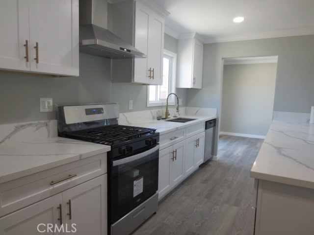 1403 W Elder Avenue, Santa Ana CA: https://media.crmls.org/medias/3e134498-efcb-4f74-9fd3-f56ee4e85347.jpg